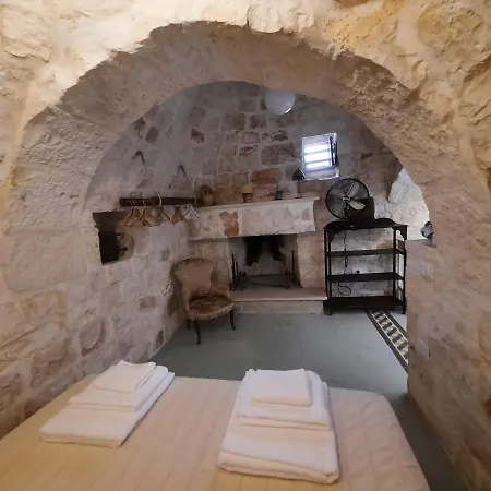 Trullo Pietrapoesia Ostuni