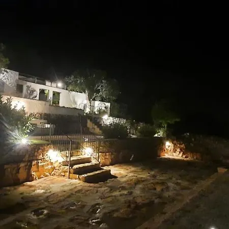 Trullo Pietrapoesia Prázdninový dům *